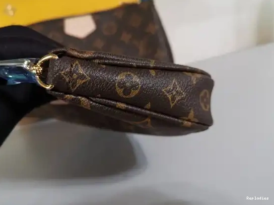 Cheap VUITTON LOUIS MULTI PRELAUNCH EXCLUSIVE - POCHETTE ACCESSOIRES DIGITAL 0616